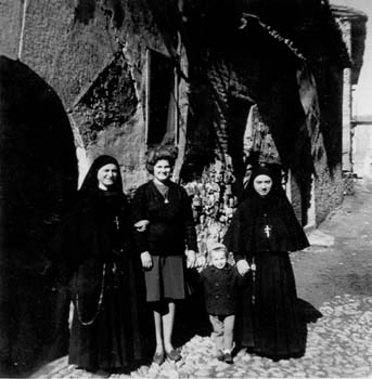 monjas y celi en callizo 1968